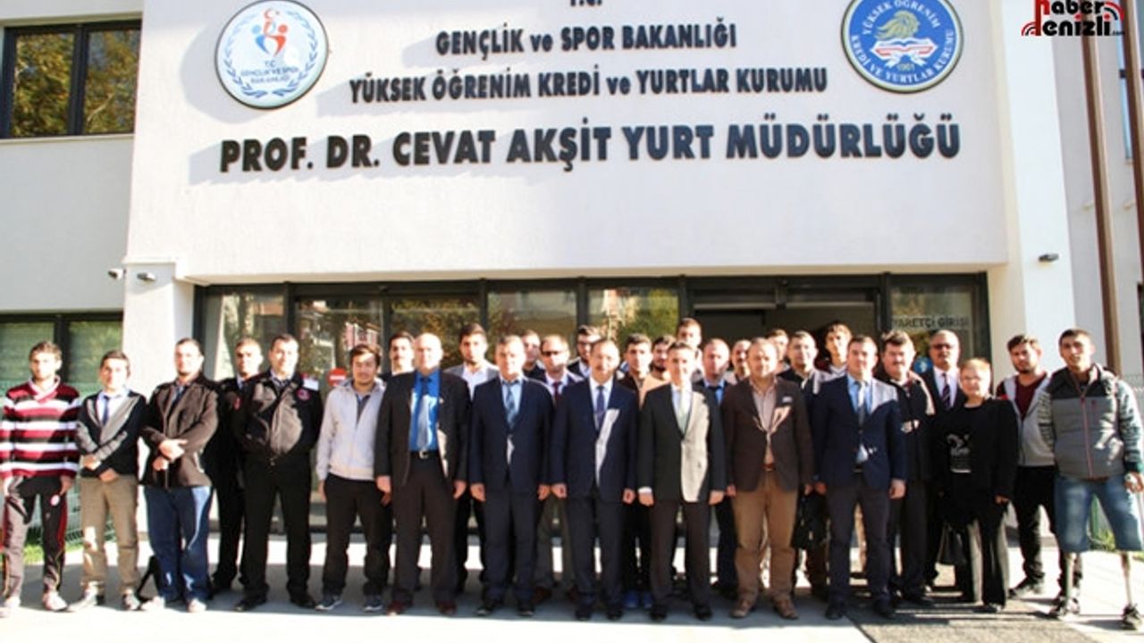 Rektör Bağ, Öğrencilerle Kahvaltıda Bir Araya Geldi