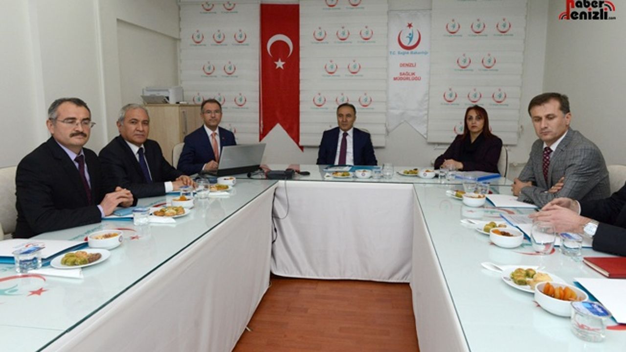 Vali Altıparmak, Sağlık Müdürlüğünü Ziyaret Etti
