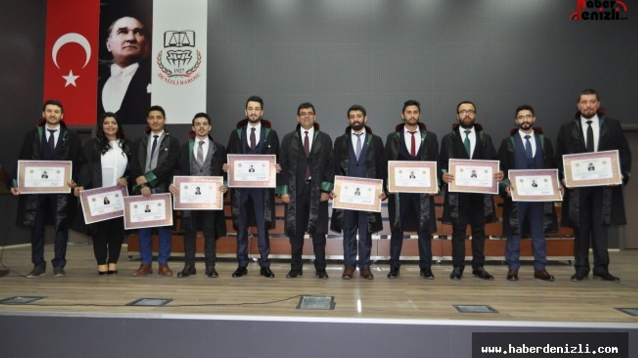 10 Avukat Yemin Ederek Mesleğe İlk Adımı Attı