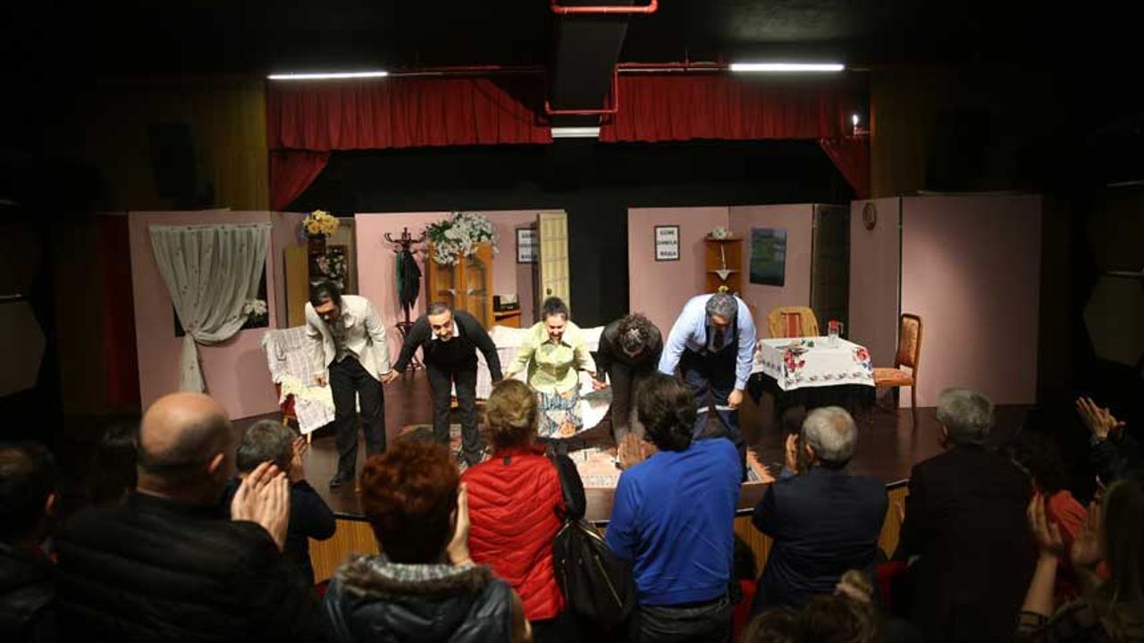 Merkezefendi Kent Tiyatrosu İkinci Kez Tiyatro Severlerle Buluşacak