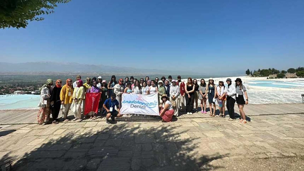 Gençler 'Biz Anadoluyuz' projesiyle Denizli’yi gezdi