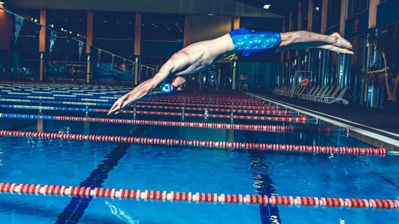 Yüzme Bilmeyen Son Sınıf Öğrencileri İçin Ücretsiz Yüzme Kursları Başlıyor