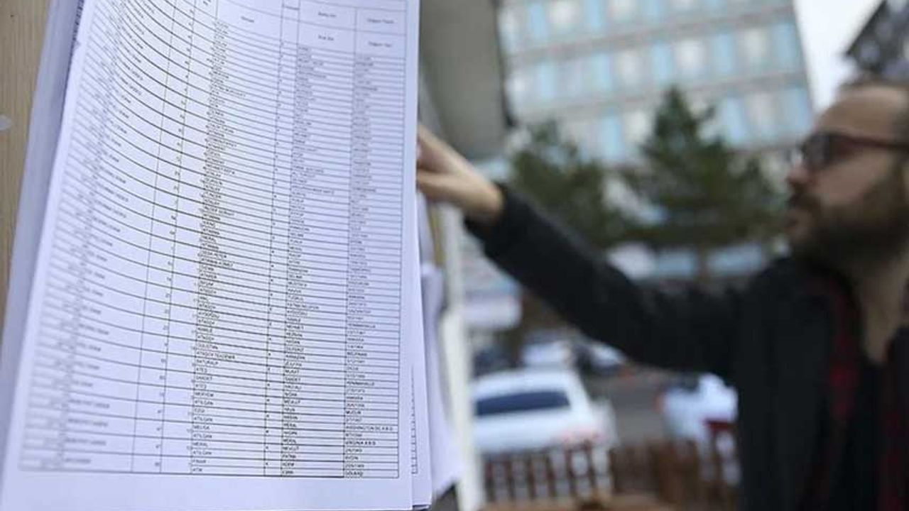 Seçmen listeleri bugün askıya çıkıyor, İtiraz için 17 ocak son