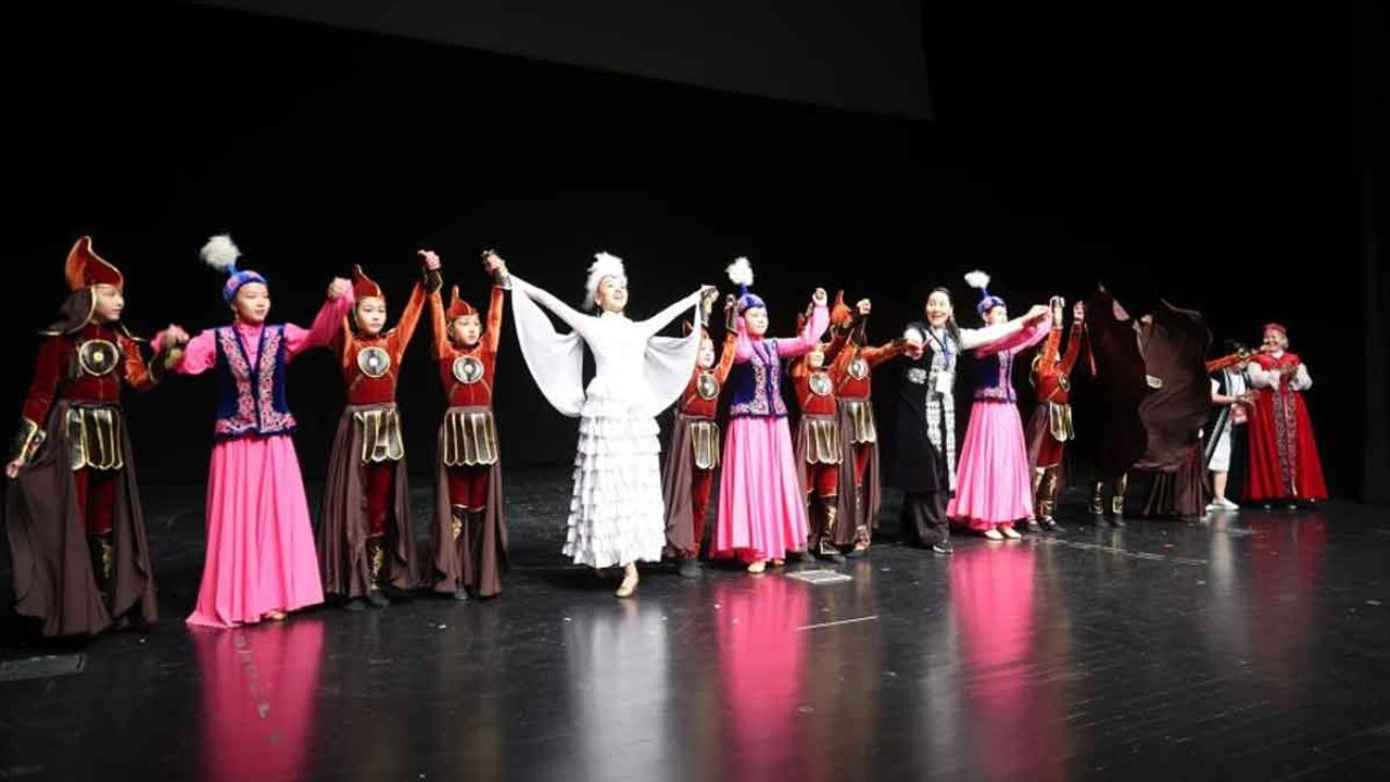 Merkezefendi Uluslararası Çocuk Tiyatroları Festivali dolu dolu geçiyor