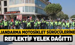 Jandarma Motosiklet Sürücülerine Reflektif Yelek Dağıttı