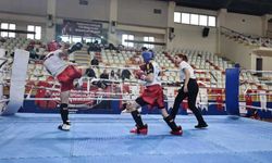 Nefes kesen kick boks heyecanı Denizli’de yaşandı