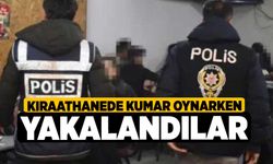 Kıraathanede kumar oynarken yakalandılar