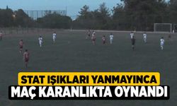 Stat ışıkları yanmayınca maç karanlıkta oynandı