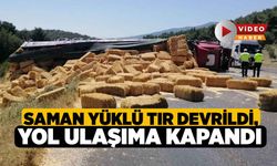 Saman yüklü tır devrildi, yol ulaşıma kapandı