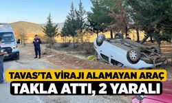 Tavas'ta Virajı alamayan araç takla attı, 2 yaralı