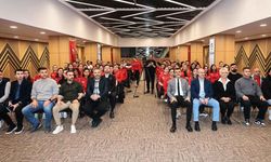 Denizli Büyükşehir sporda performans ve motivasyon eğitimi verdi