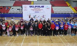 Badminton Gençler Grup Şampiyonası Heyecanı Denizli’de Yaşandı