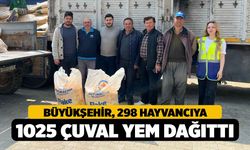 Büyükşehir 298 Hayvancıya Bin 25 çuval yem dağıttı