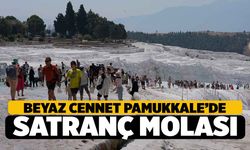 Beyaz Cennet Pamukkale'de Satranç Molası