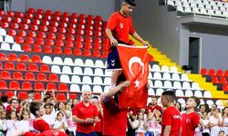 Denizli’de yaz spor okulları coşkulu bir törenle açıldı