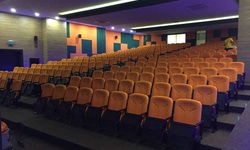 Konferans Koltuğu: Estetik, Konfor ve Dayanıklılığın Birleşimi