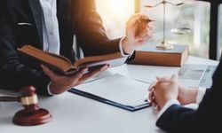 Şirket Avukatı ile Dışarıdan Avukat Arasındaki Farklar Nelerdir?