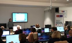 Büyükşehir’den 65 yaş üstüne dijital eğitim desteği