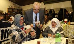 Çameli’de 8 Mart Dünya Kadınlar Günü Çiçeklerle Kutlandı