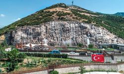 Pamukkale’de Bayram Müjdesi, Seyir Tepesi Kapılarını Ücretsiz Açıyor