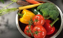 Sofranızdaki Sessiz Tehlike, İşte Pestisit Oranı en Yüksek Meyve ve Sebzeler