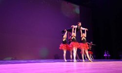 Denizli'de 23 Nisan etkinlikleri miniklerle başladı