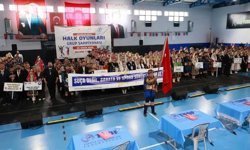 Halk Oyunları Şampiyonası Buldan’da renkli görüntülere sahne oldu