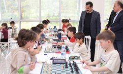 Pamukkale’de Satranç Tahtasında 23 Nisan Rüzgârı