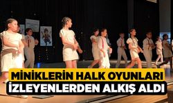 Denizli'de İlkokul Öğrencilerinin Halk Oyunları Gecesi Alkış Aldı