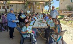 Hayırsever Hüdaverdi Akbeyik Çocuklara "Milli Mücadele" Kitabı Hediye Etti