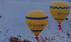 Denizli Pamukkale’de 30 Ağustos Coşkusu: Beyaz Travertenler Üzerinde Balonlu Kutlama!