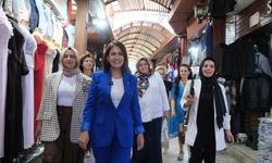 AK Parti Denizli Kadın Kolları Başkanı Hilal Tütüncü'den Bayramyeri Esnafına Ziyaret