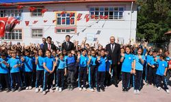 Çameli'de İlk Ders Zili Çaldı! Minik 1. Sınıflara Anlamlı "Hoş Geldin" Sürprizi