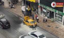 Denizli'de Yanan Otomobili Belediye İşçileri Söndürdü