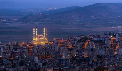 Deprem Sonrası O İlçede Fiyatlar Tavan Yaptı: Uzmanlar İkiye Bölündü