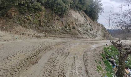 Toprak kayması nedeniyle okula gidemeyen öğrencilerin yolu açıldı