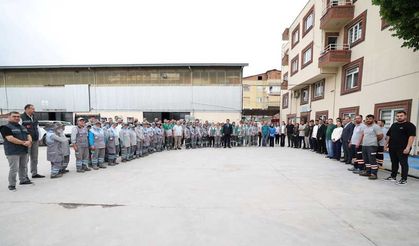 Başkan Ertemur, Pamukkale İçin Birlikte Çalıştığı Belediye Personeliyle Bayramlaştı