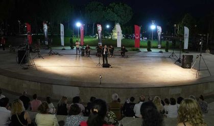 Büyükşehir Yaz Konserleri Coşkuyla Sürüyor