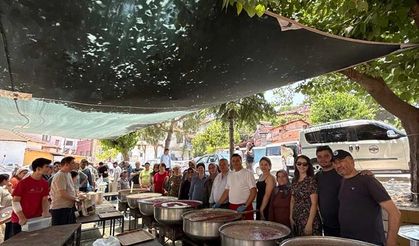 Güroluk Mahallesi’nde 34 yıllık aşure geleneği yaşatılıyor