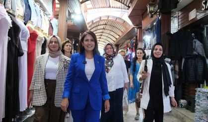 AK Parti Denizli Kadın Kolları Başkanı Hilal Tütüncü'den Bayramyeri Esnafına Ziyaret