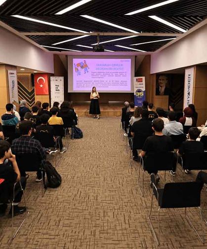 Denizli'de Dijital çağa donanımlı gençler yetişecek