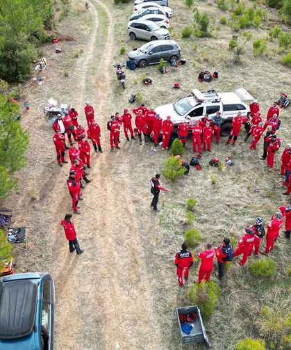 AKUT Ege ekipleri tatbikatlarla gönüllülerini her an göreve hazır hale getiriyor