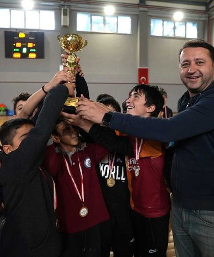 Denizli Büyükşehir gençleri sporla buluşturdu
