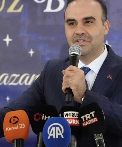 Bakan Kacır, "Türk milleti mührünü gökyüzüne vurdu"