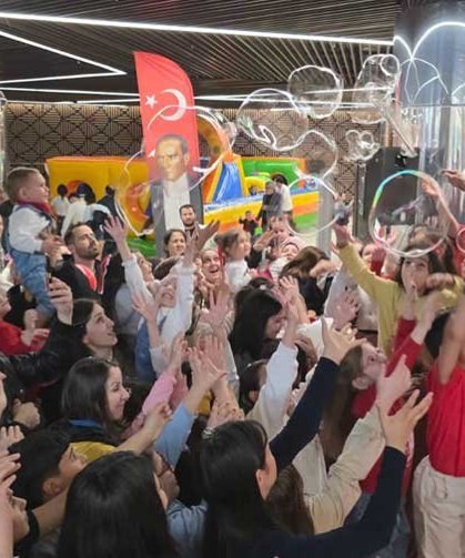 Denizli Pamukkale’de 23 Nisan Çocuk Şenliği Binlerce Katılımla Gerçekleşti