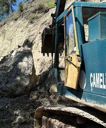 Gökçeyaka Mahallesi’nde Kapanan Yol Yeniden Ulaşıma Açıldı