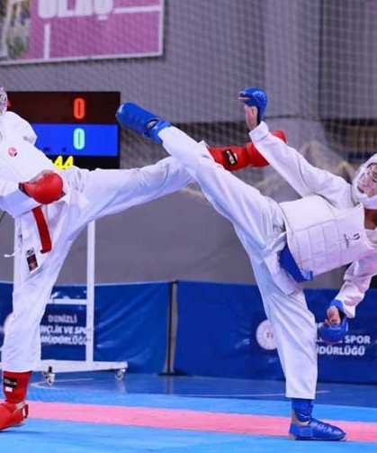 Karatenin yıldızları Denizli’de buluştu