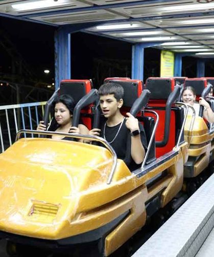 Başkan Ertemur’un Lunapark Jesti Pamukkaleli Gençleri Mutlu Etti