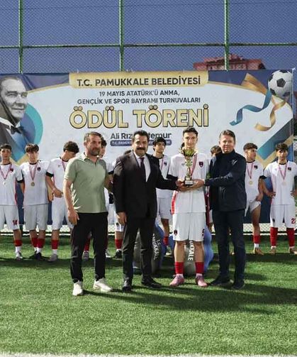 Pamukkale’de 19 Mayıs coşkusu yeşil sahalarda taçlandı! Şampiyonlar belli oldu