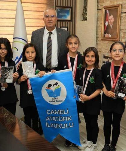 Çamelili minik atletlerden büyük başarı